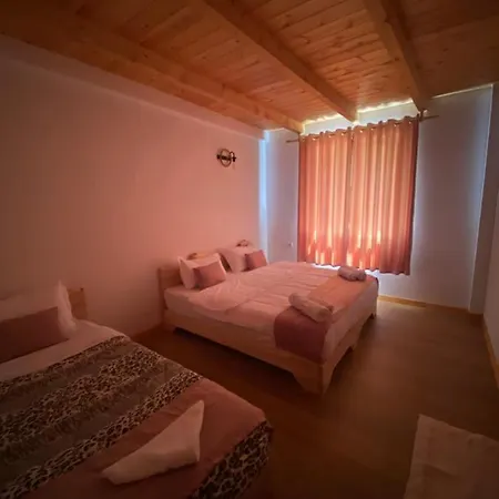 Casa de hóspedes Dritan Tethorja