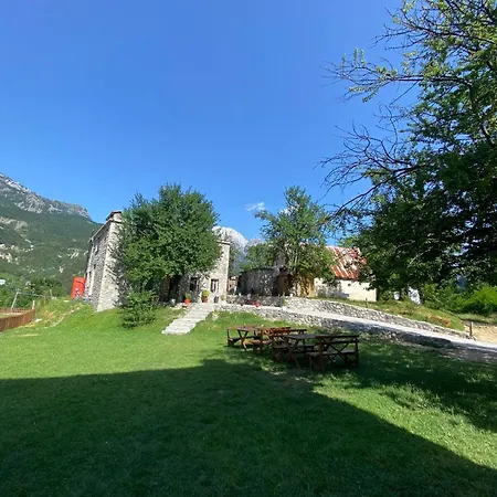 Dritan Tethorja Casa de hóspedes