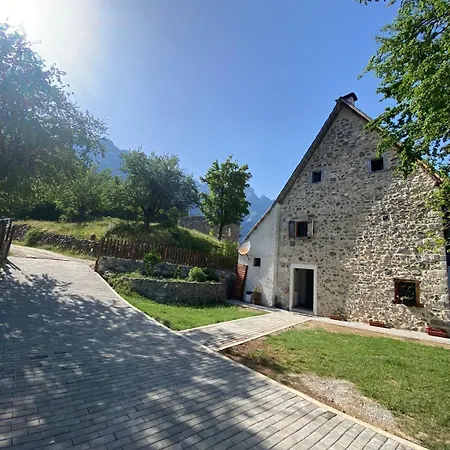 Casa de hóspedes Dritan Tethorja Theth