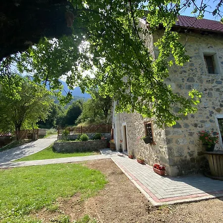 Dritan Tethorja Casa de hóspedes Theth