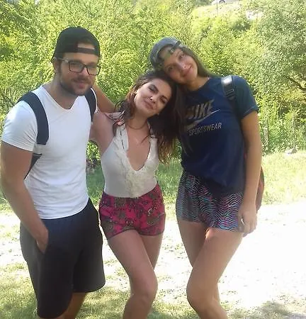 Dritan Tethorja Casa de hóspedes