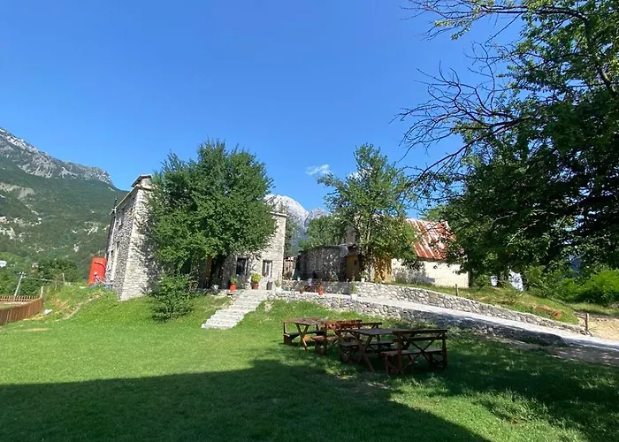 Dritan Tethorja בית הארחה