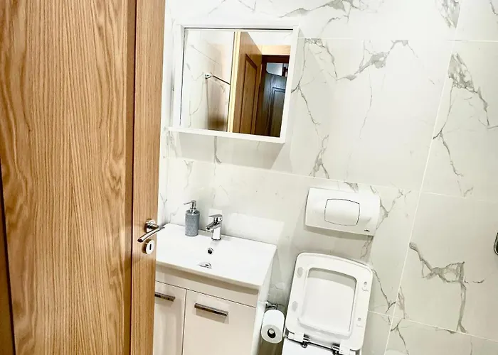 Dritan Tethorja 4* טת